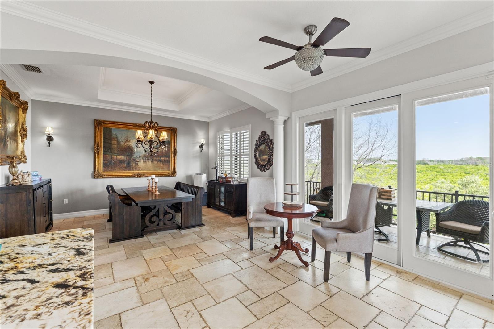 Kitchen/Diningroom