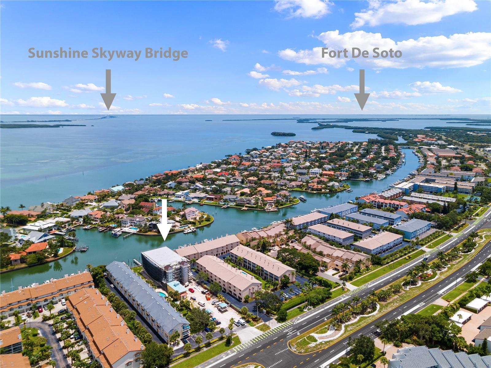 Quiet Cove is only 15 minutes away from downtown St Pete.  So enjoy the boating and fishing at Quiet Cove during the day and head downtown for nightlife.