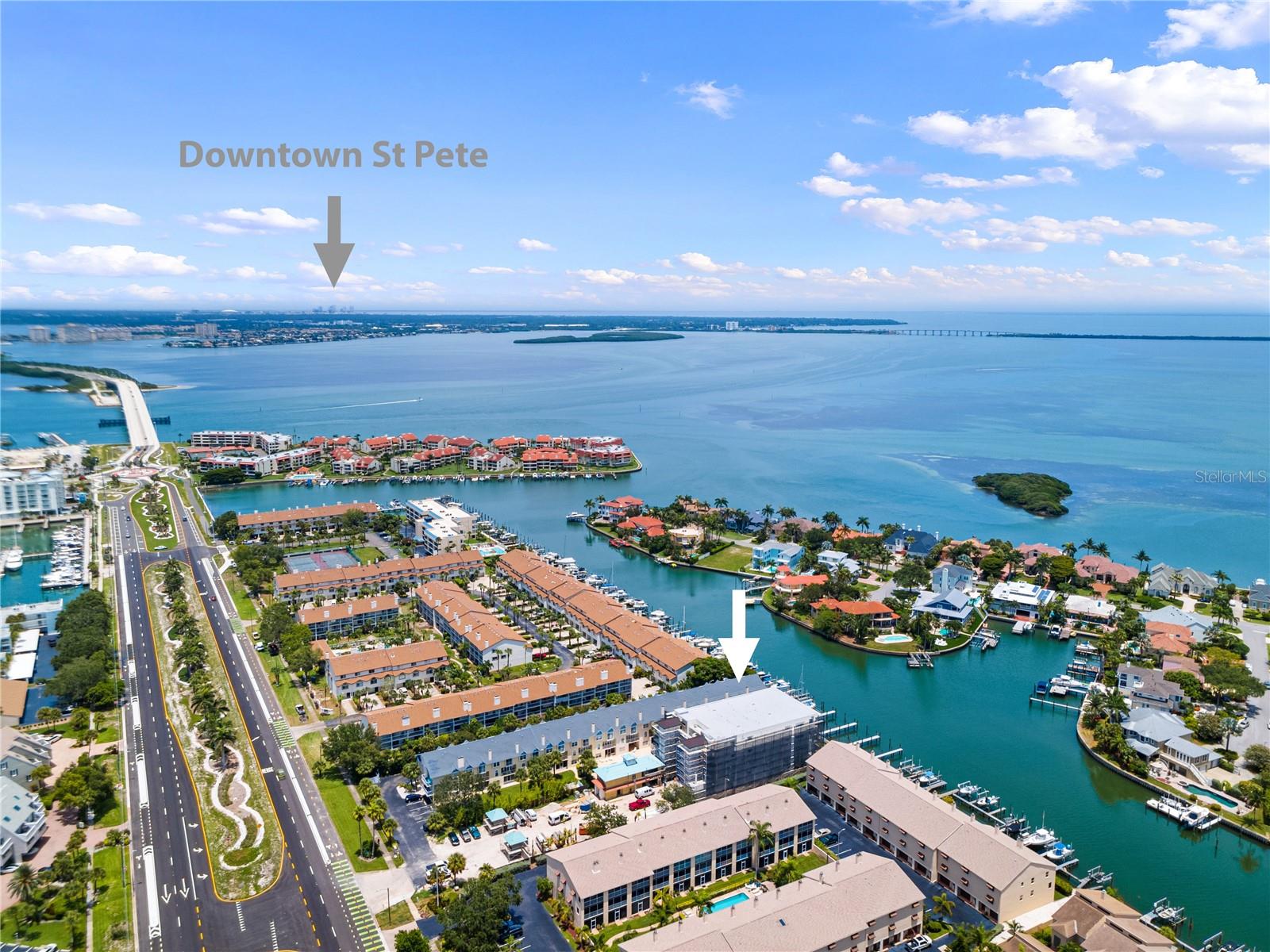 Quiet Cove is only 15 minutes away from downtown St Pete.  So enjoy the boating and fishing at Quiet Cove during the day and head downtown for nightlife.