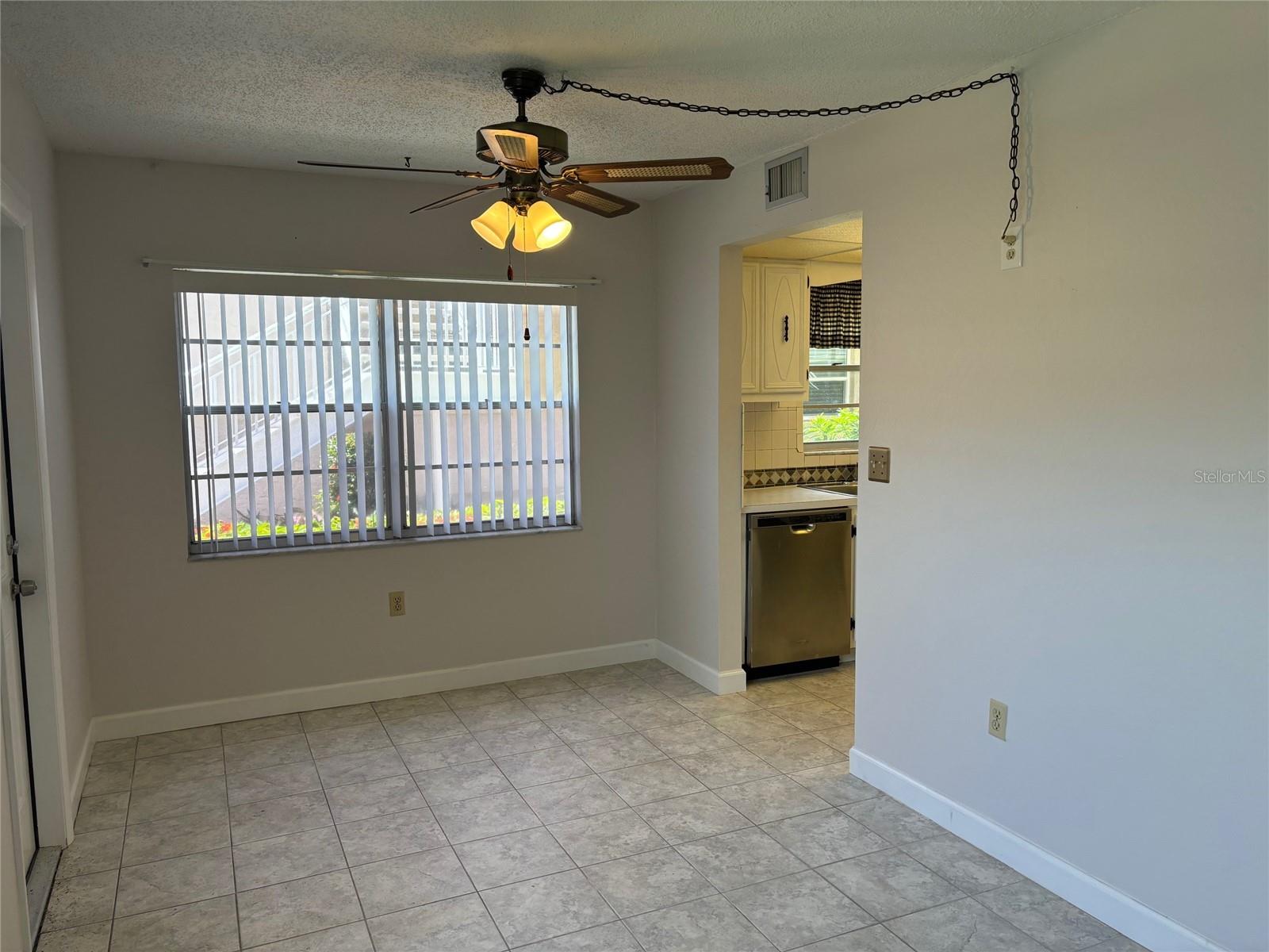 Florida/Family Room; Entry To Kitche