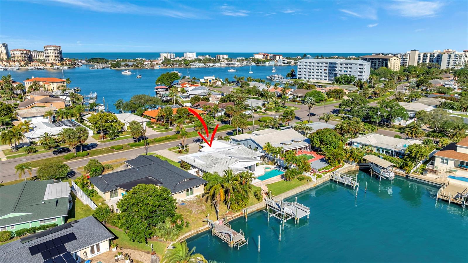 See our property from a bird's eye view! Feel the calm of the water and the warmth of the community surrounding it.