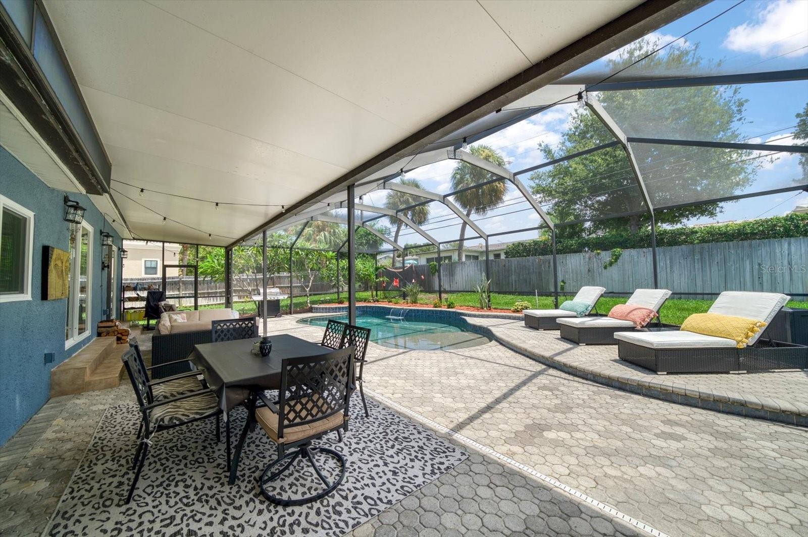 Covered Outdoor Dining / Pool with Screen Enclosure