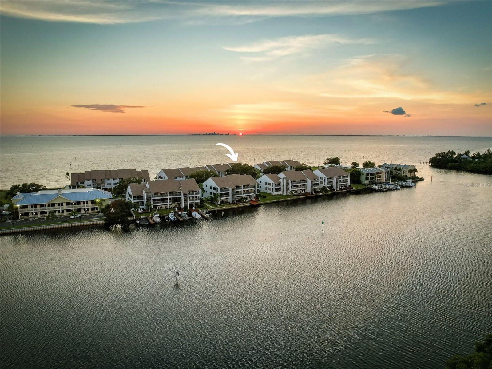 WELCOME TO BAHIA DEL SOL ~ A BEAUTIFUL TAMPA BAY WATERFRONT COMMUNITY!