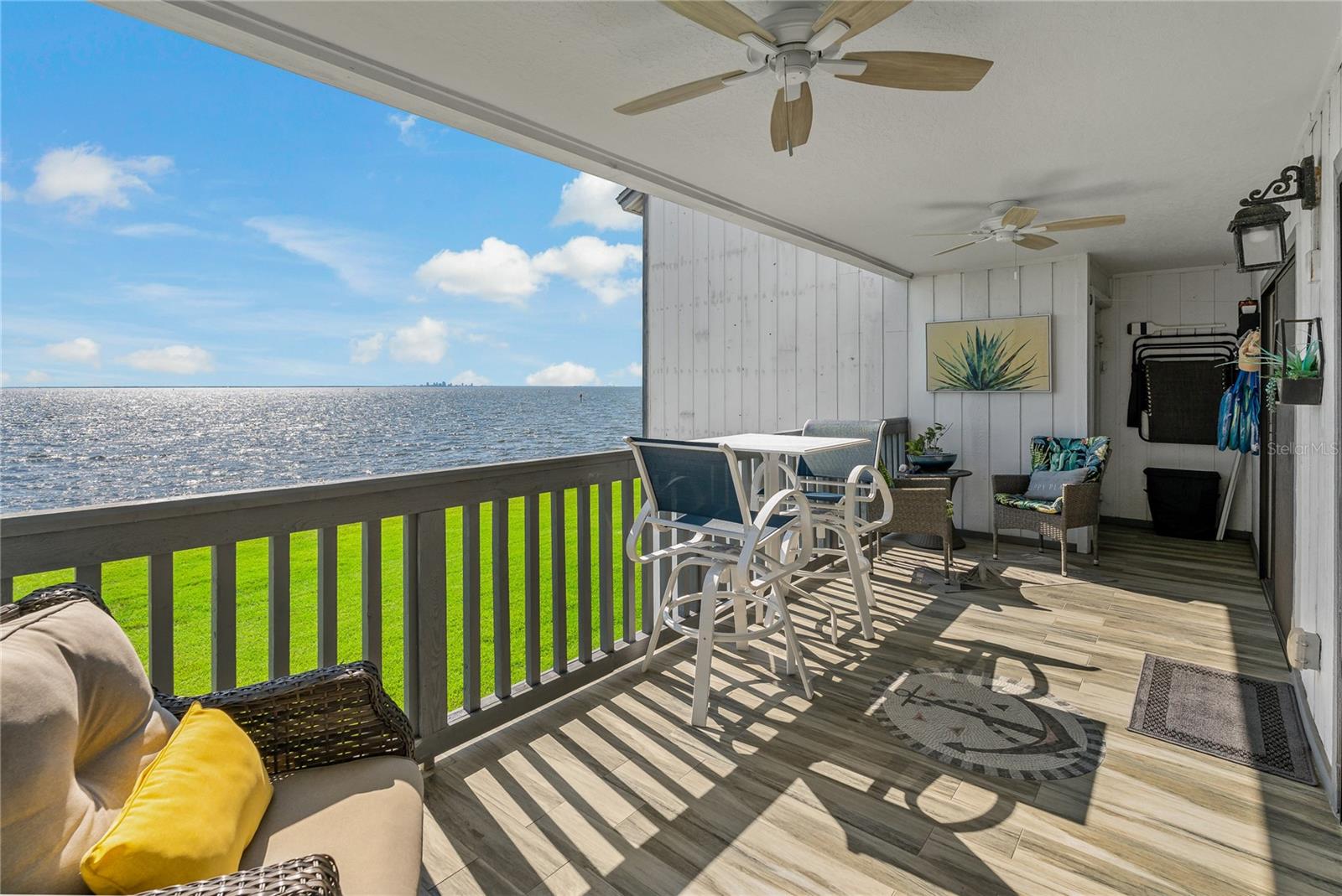 OPEN VIEWS OF TAMPA BAY!