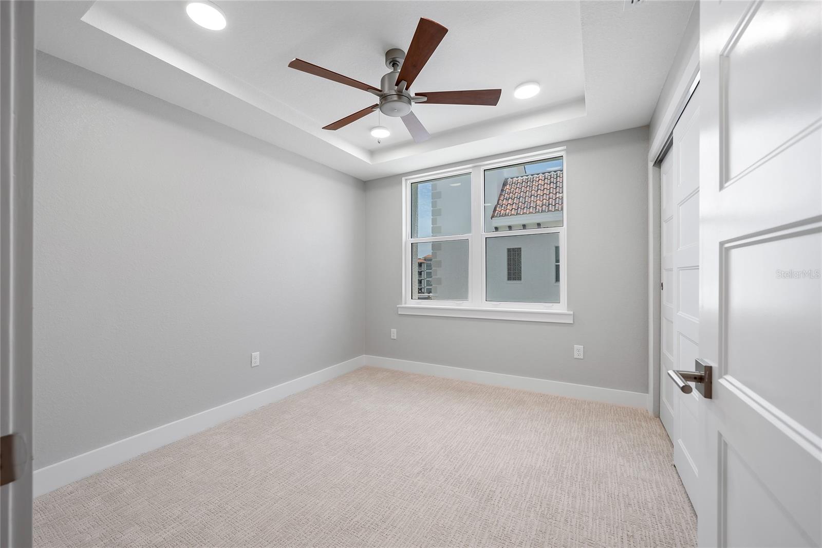 2nd bedroom