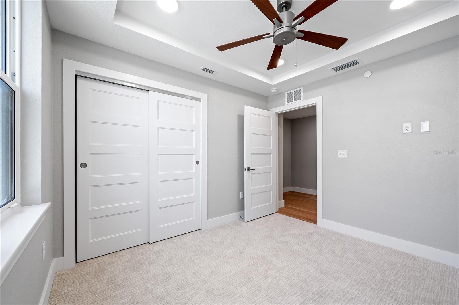 2nd bedroom