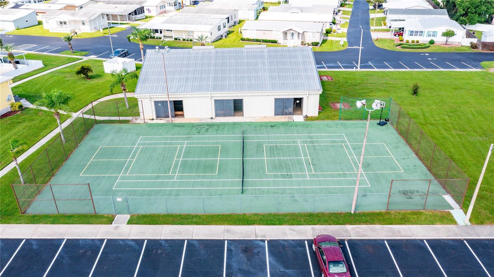 Tennis and pickleball in this community.