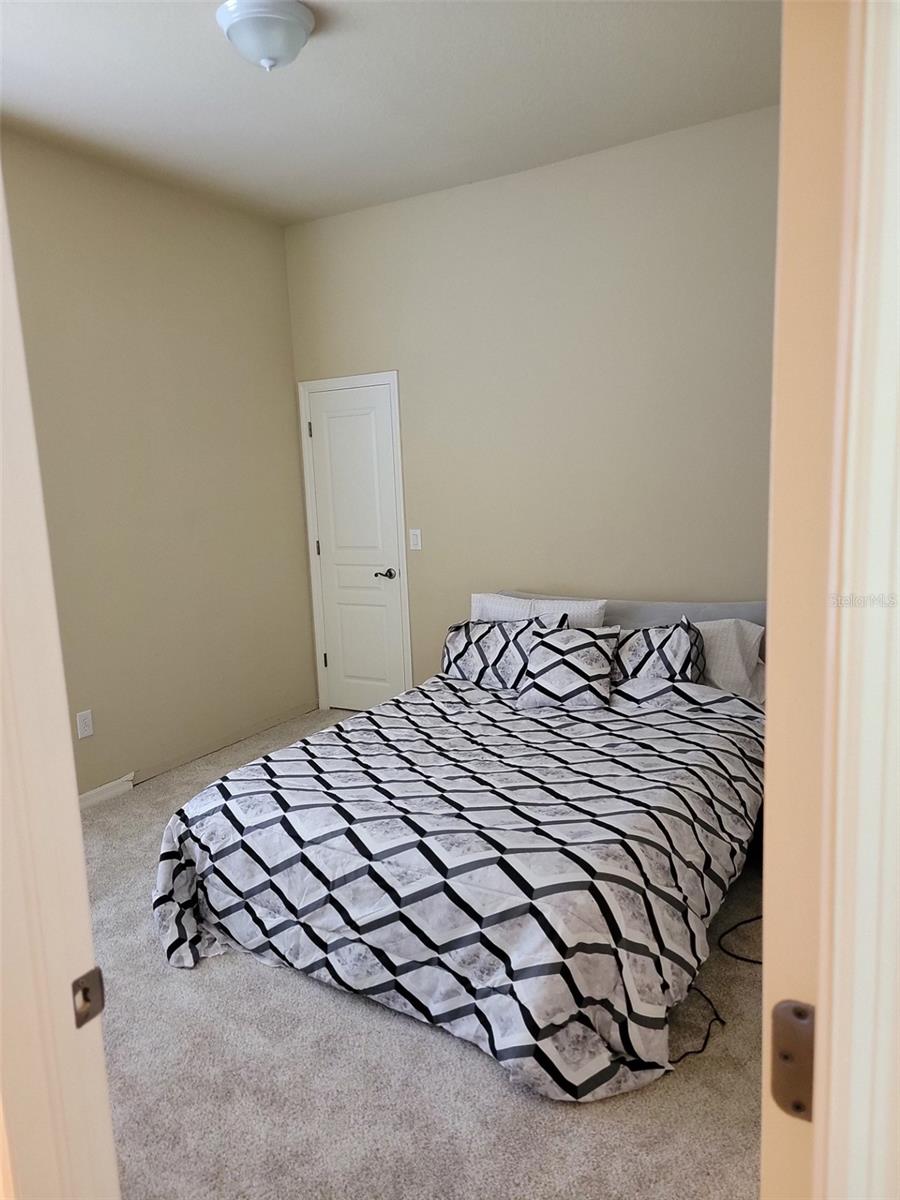 Guest Room with closet