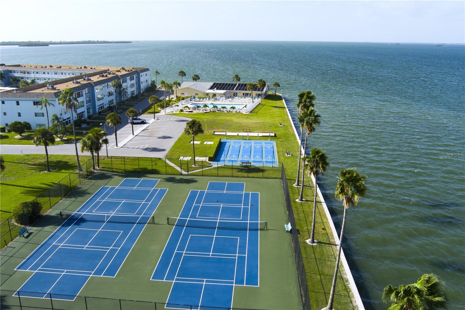 8 Glencoe PL #308, Dunedin FL. 2-Bed, 1 Bath top floor Condo. Located in the Royal Stewart Arms 55+ Community featuring heated pool, Tennis courts, Shuffleboard, Pickleball, community center, sauna, fishing pier, and so much more! Located on the beautiful Dunedin Causeway just before Honeymoon State Park & Beaches.