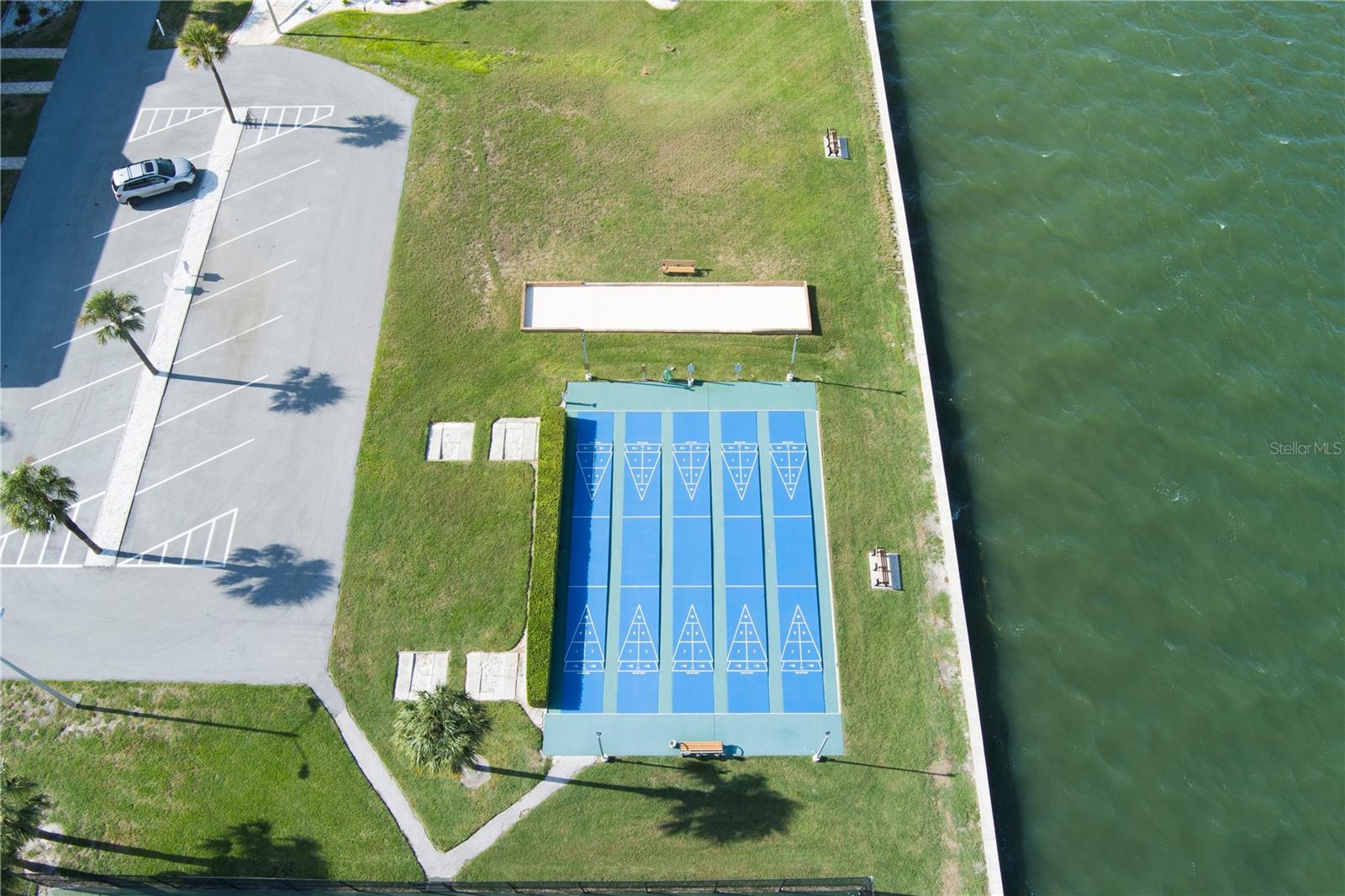 Royal Stewart Arms is a 55+ Condo Community featuring heated pool, Tennis courts, Shuffleboard, Pickleball, community center, sauna, fishing pier, and so much more! Located on the beautiful Dunedin Causeway just before Honeymoon State Park & Beaches.