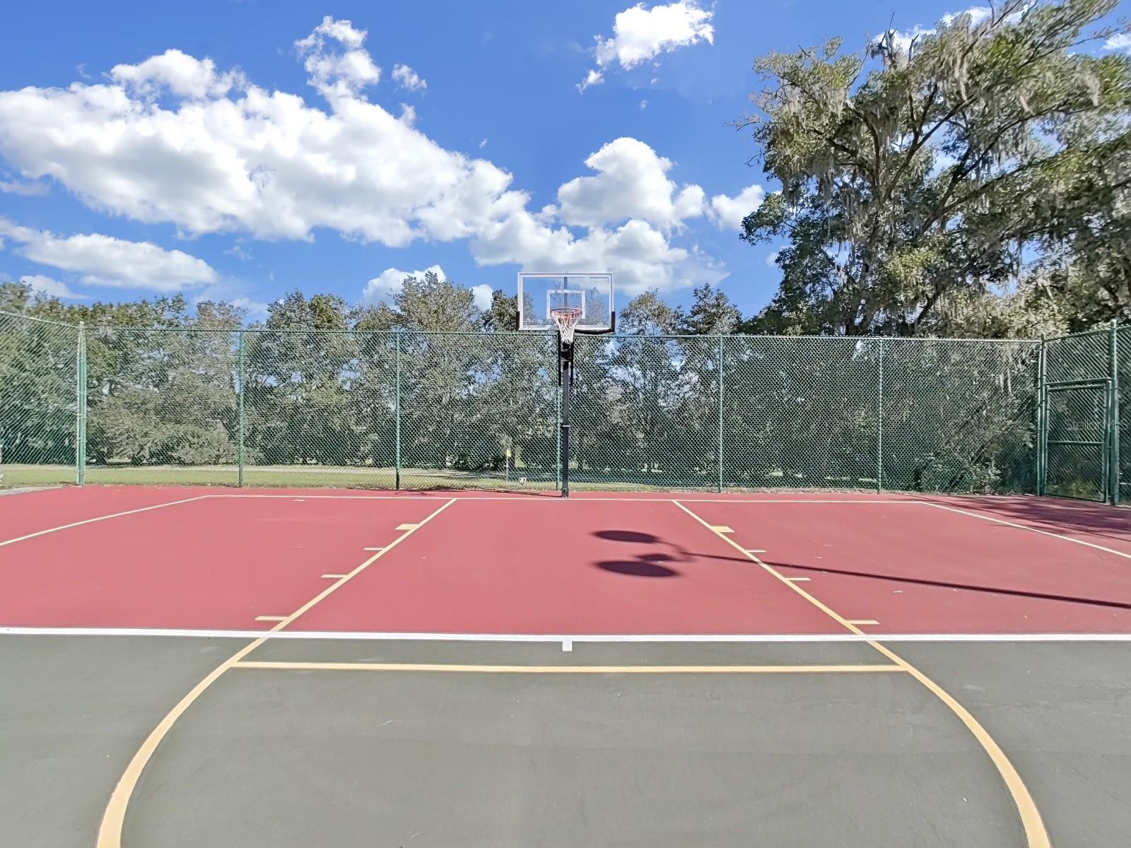 tennis court/basketball court