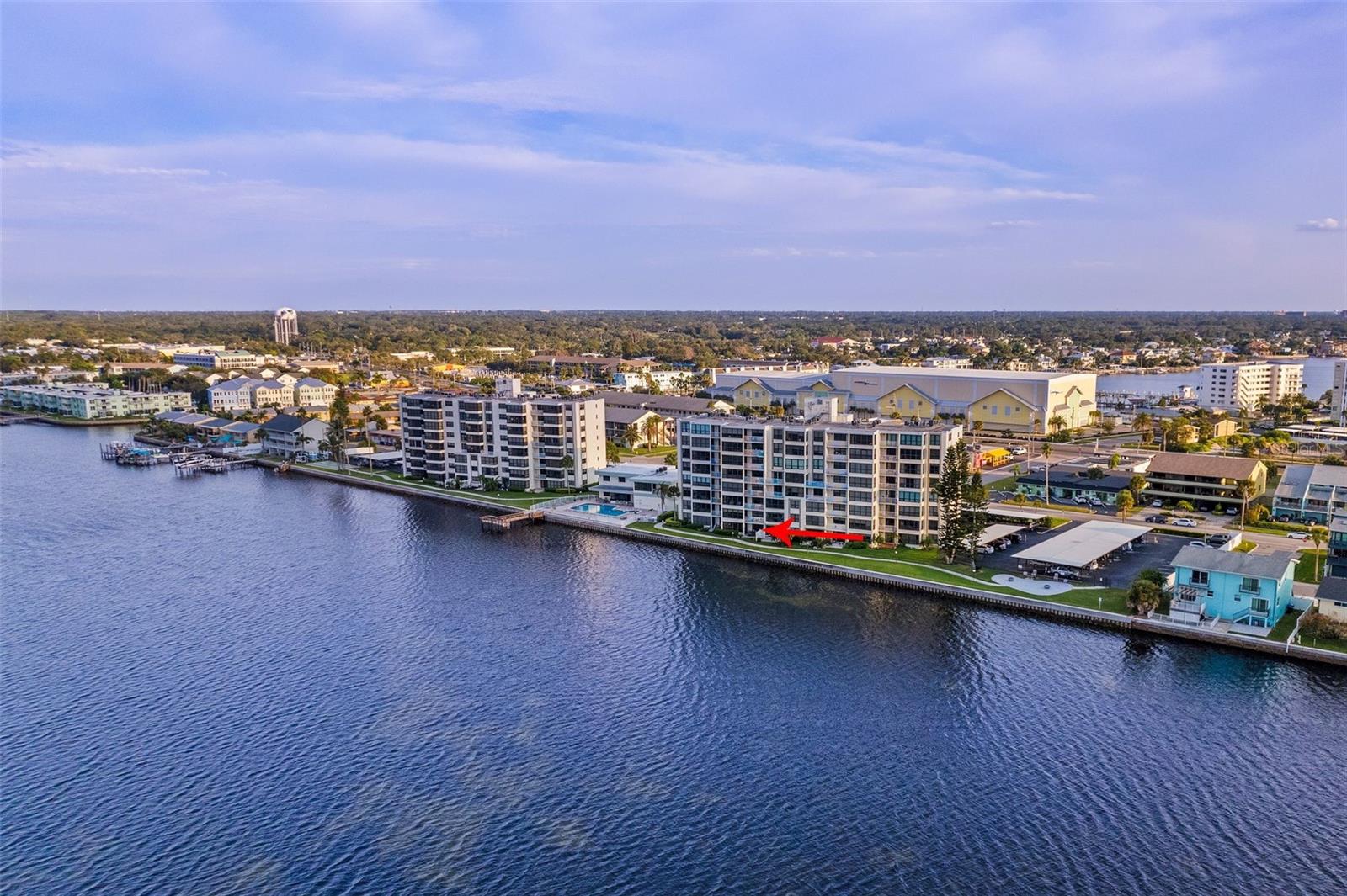 Sits on the intracoastal waterway of St. Joseph Sound