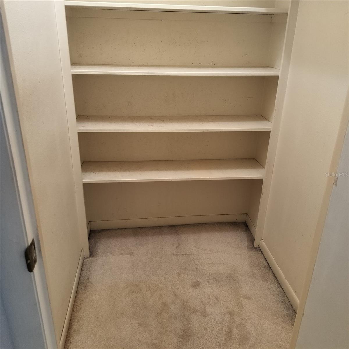 Another huge Spare Walk in Closet!!