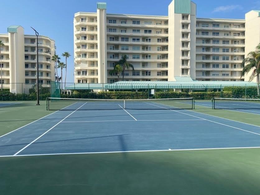 Tennis courts in Harbourside.  There are also pickle ball courts