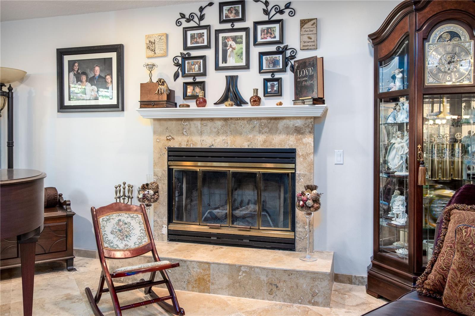 Fireplace, Livingroom