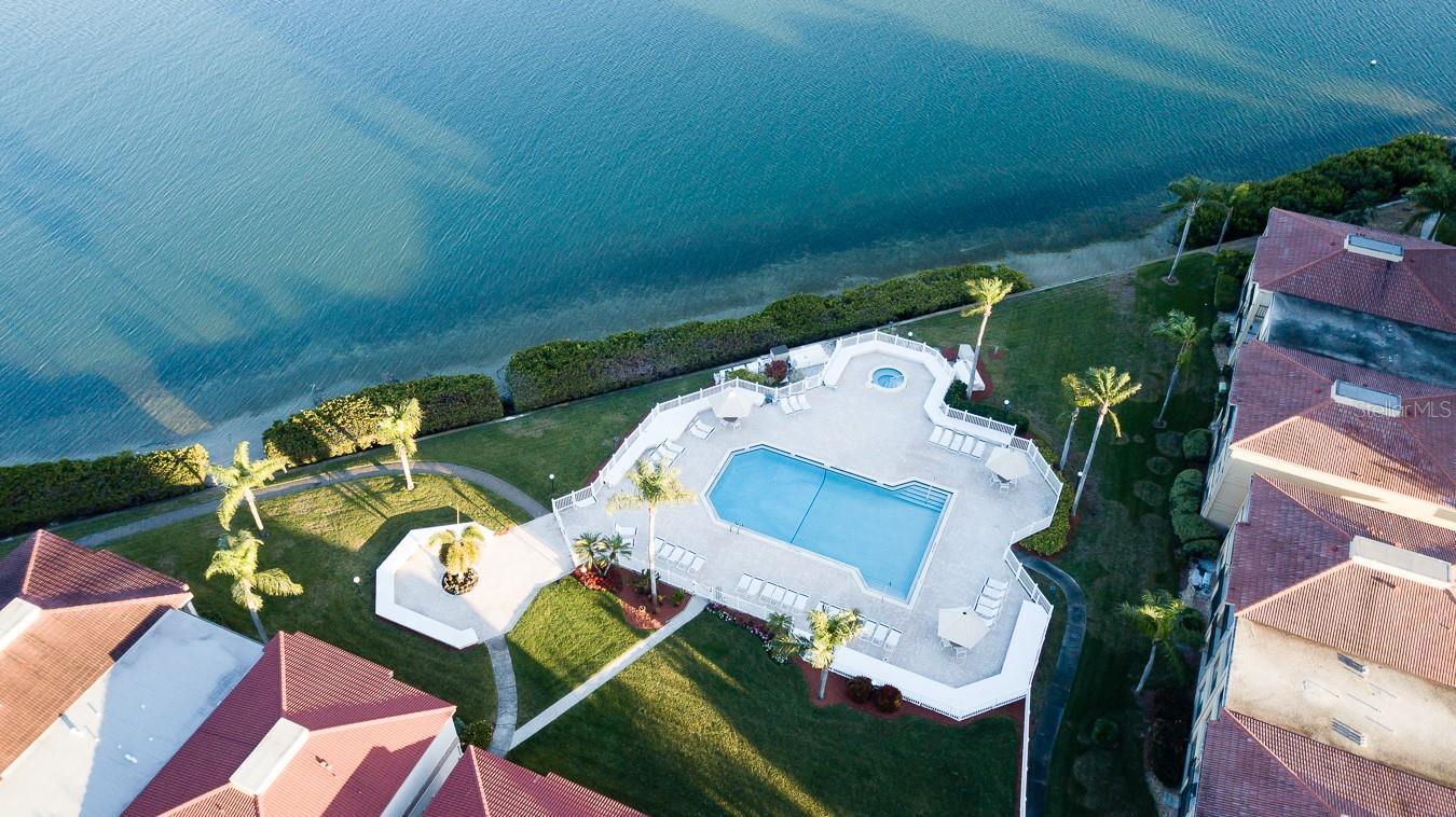 Palma Del Mar is nestled between the southern tip of St. Petersburg and St. Pete Beach, just north of Tierra Verde.