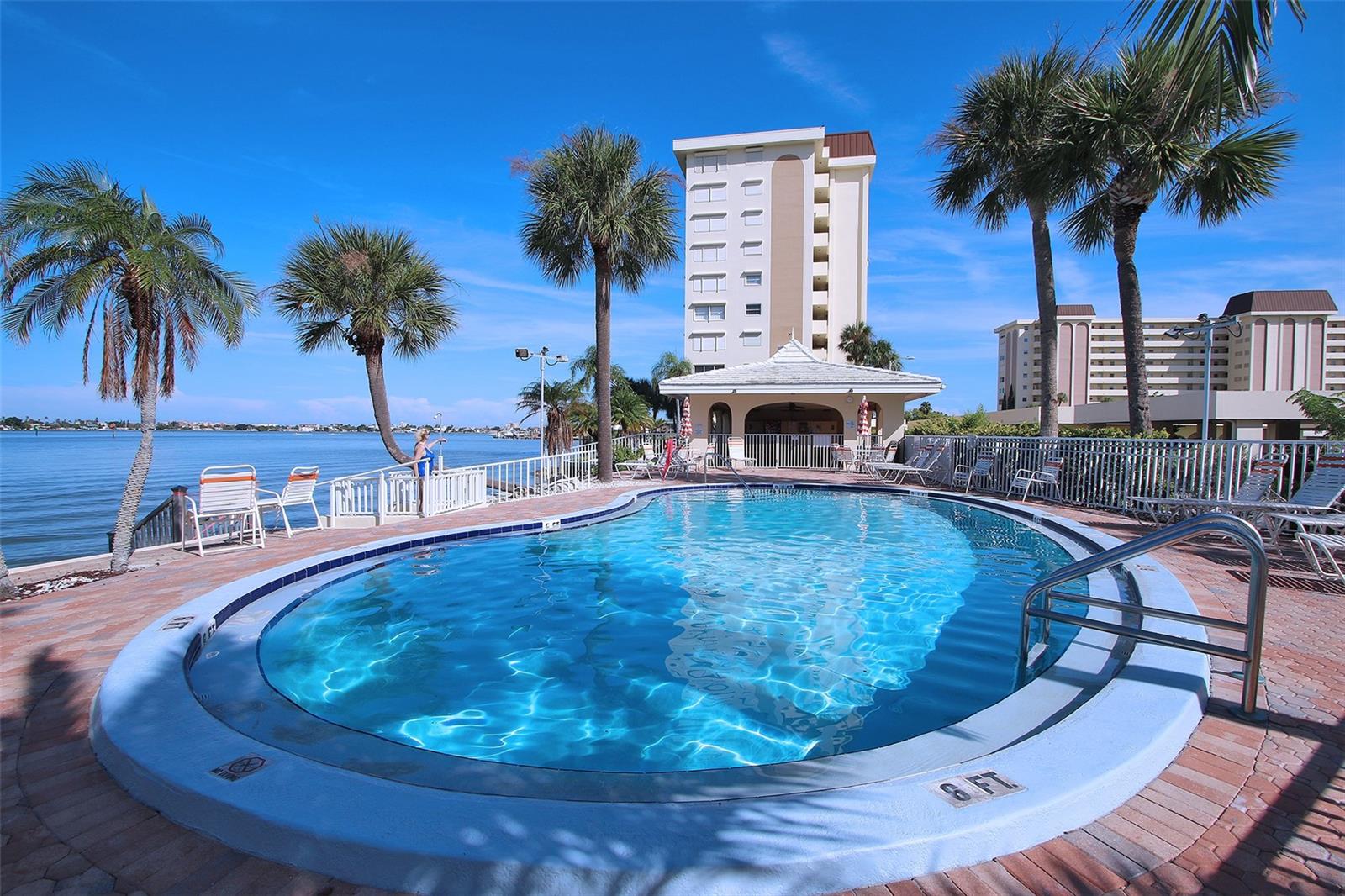2 pools! This one is next to the Intracoastal.
