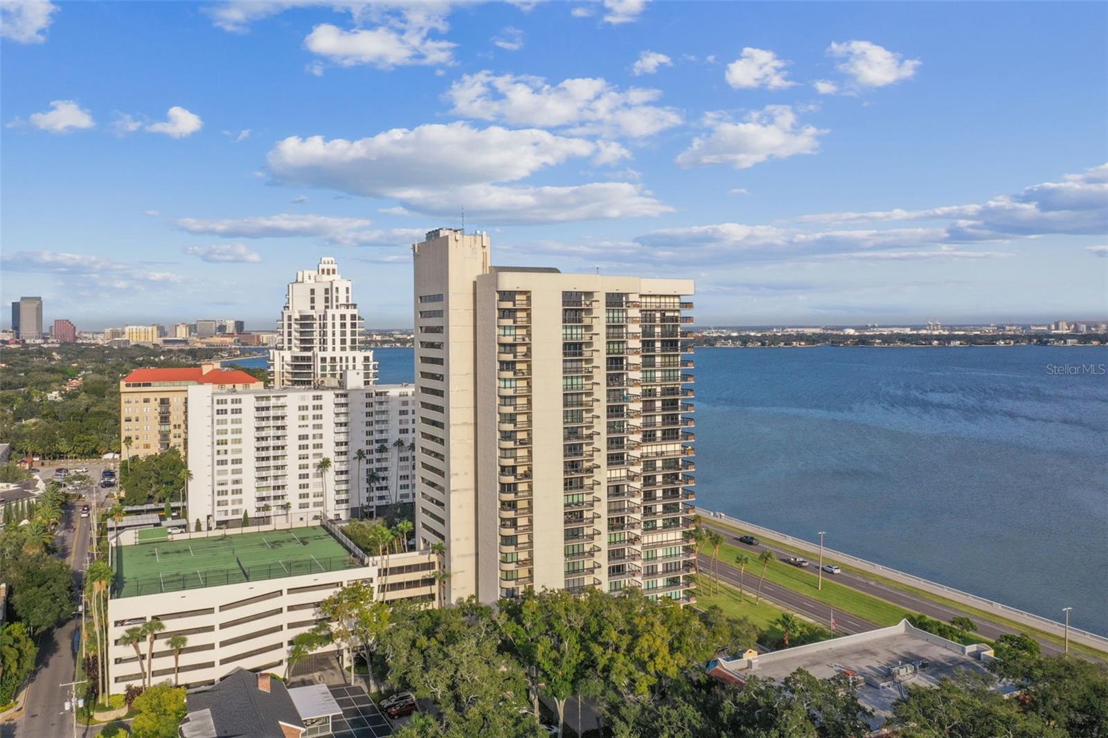 The Atrium: 14th floor condo with private balcony and direct water views of Tampa Bay