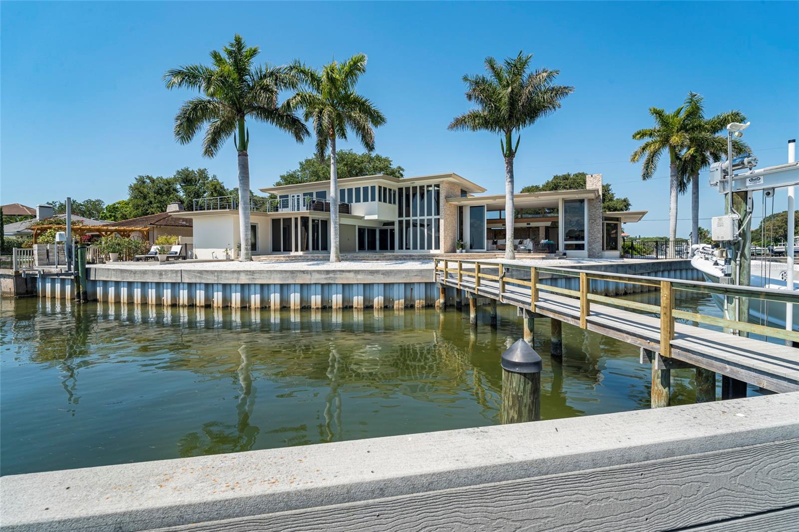 Tampa Bay's Exclusive Waterfront Residence Awaits You