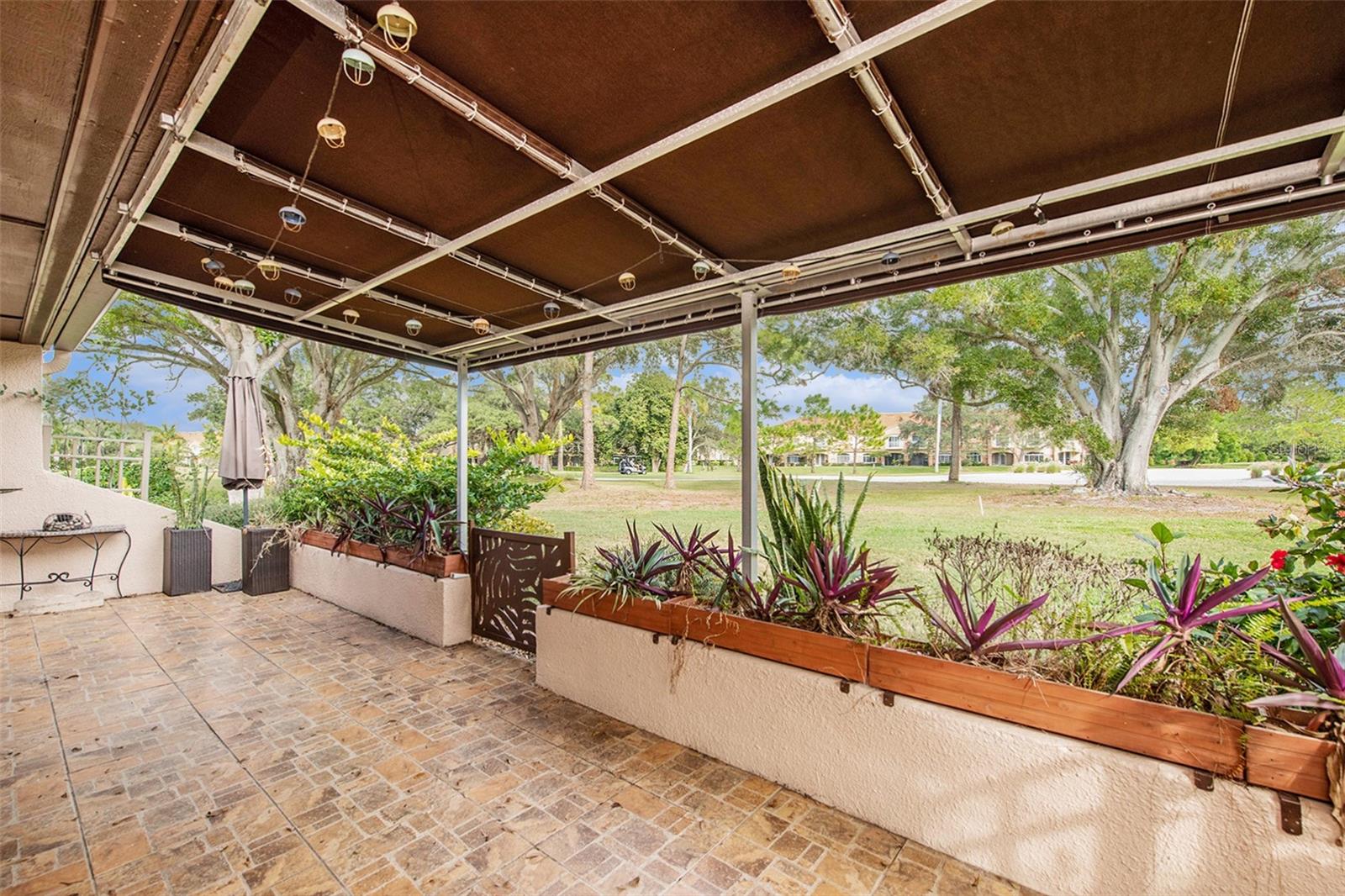 Covered patio overlooking the 7th Fairway of the Pasadena Yacht Club golfcourse