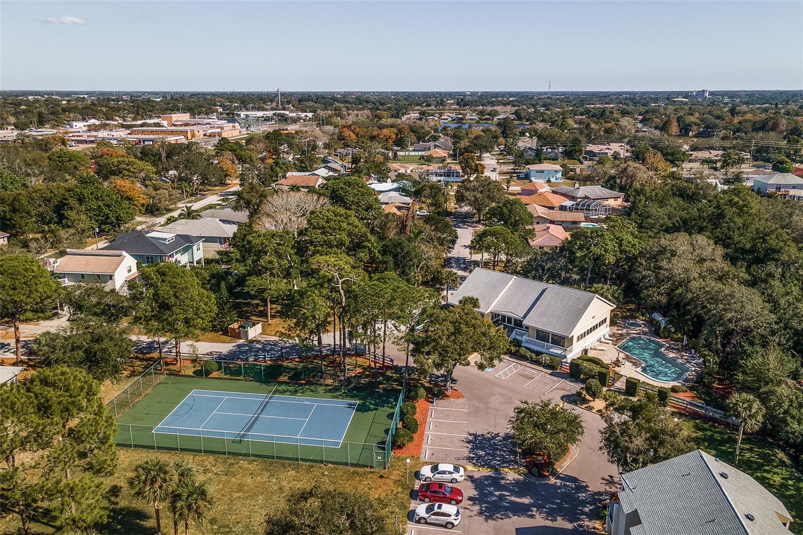 Community tennis court