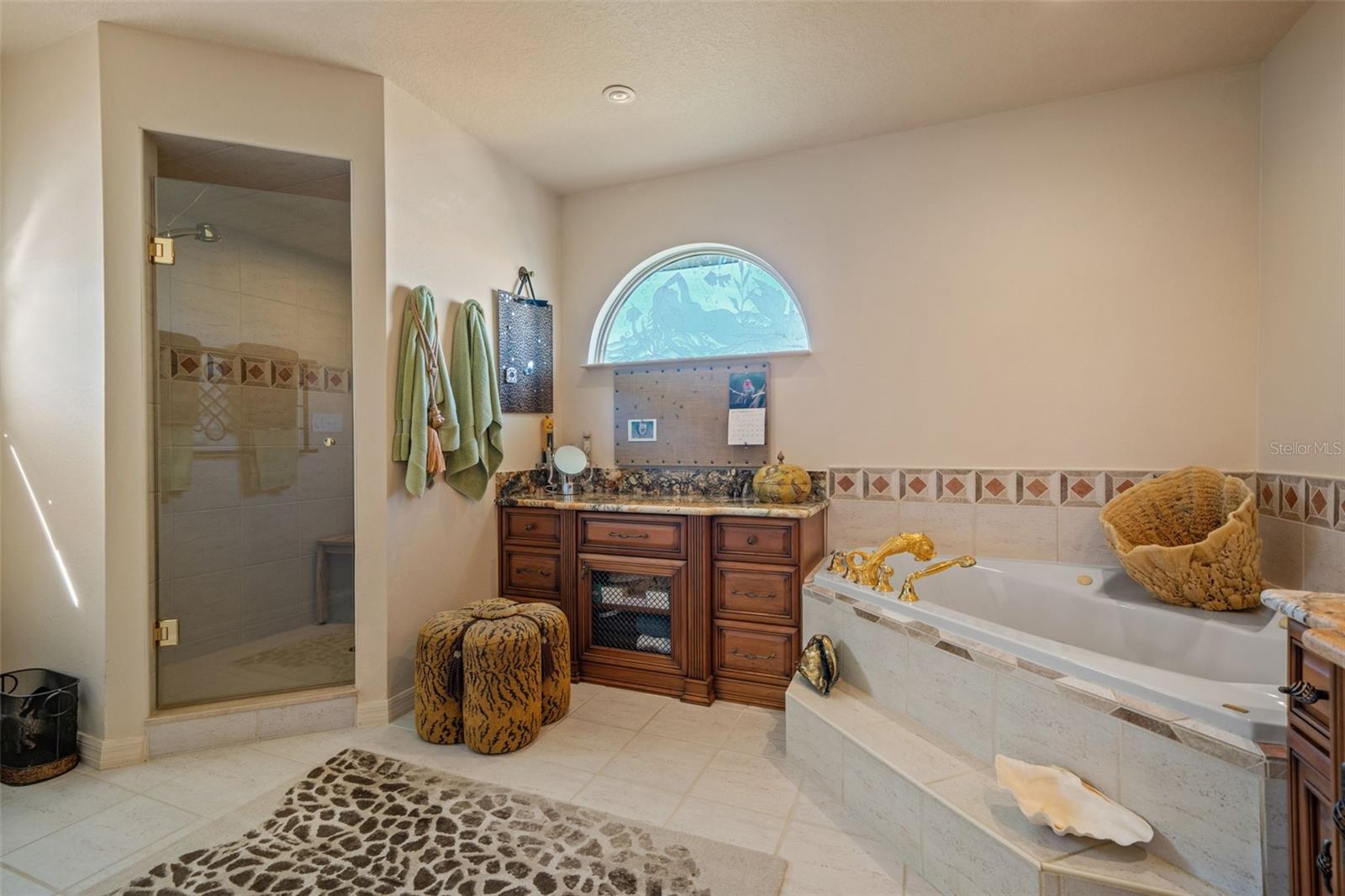 Remodeled with Walk in Shower & Soaking Garden Tub