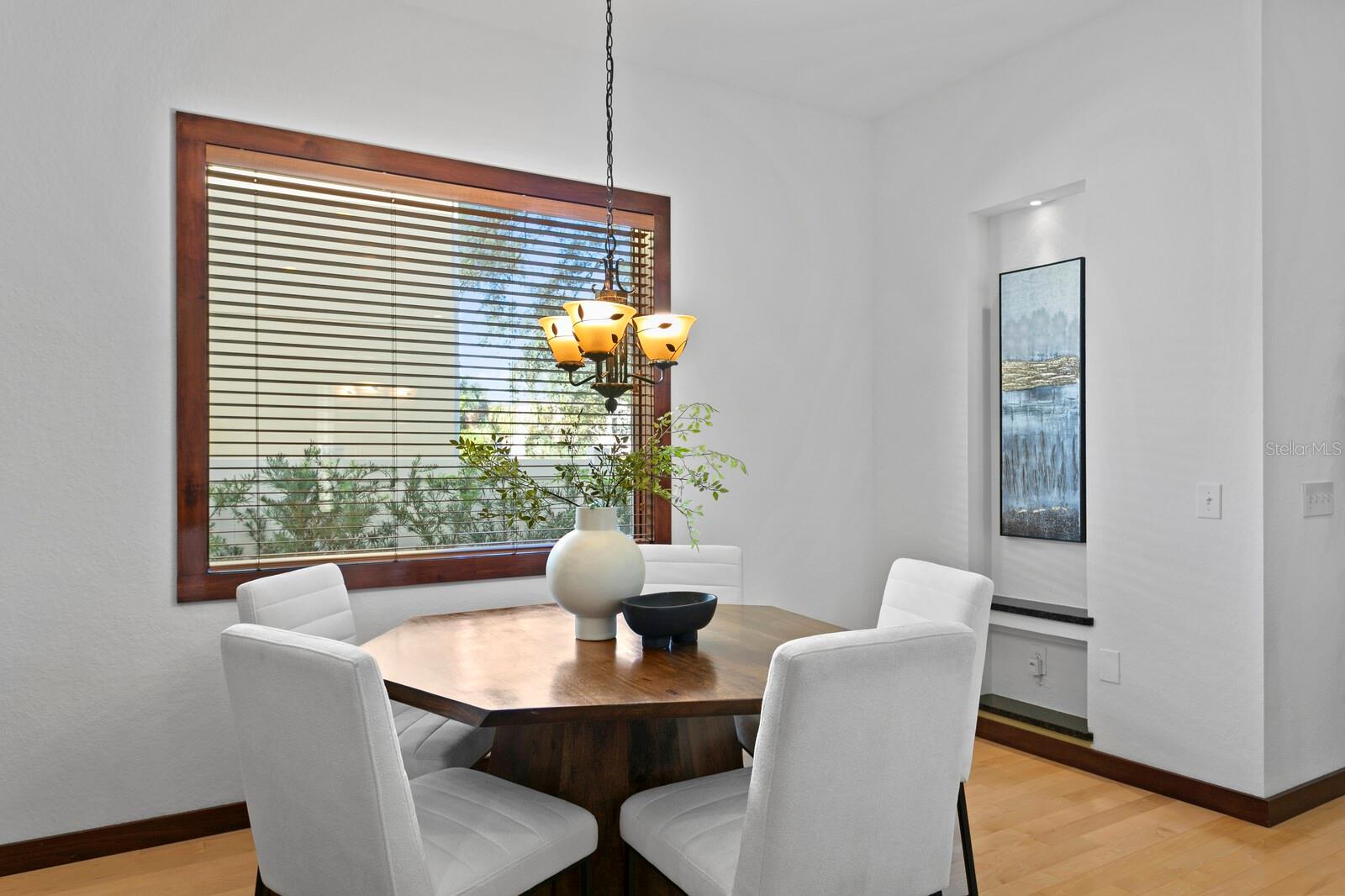 Great natural light in the casual dining area