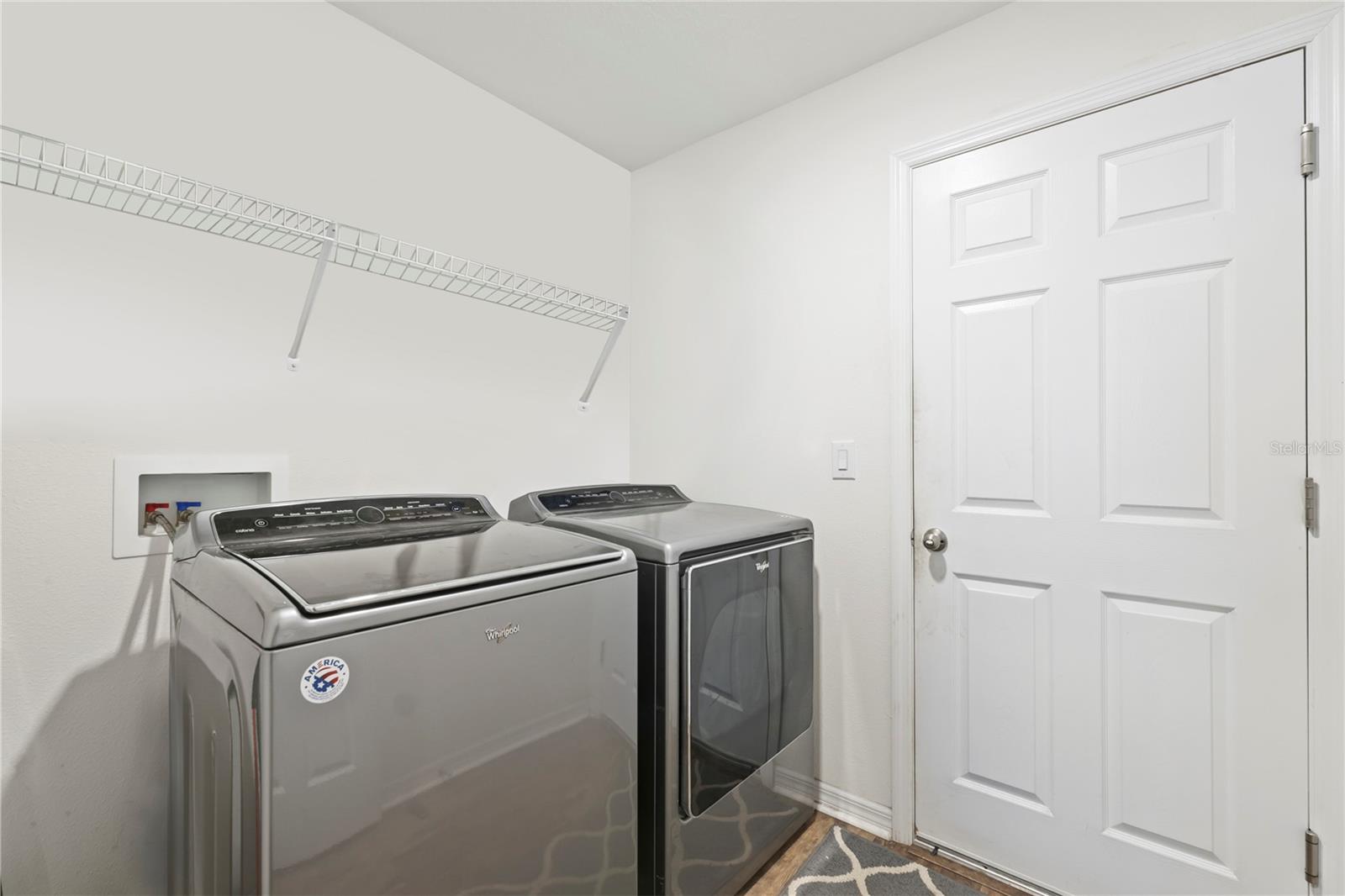 LAUNDRY ROOM (UPGRADED APPLIANCE)