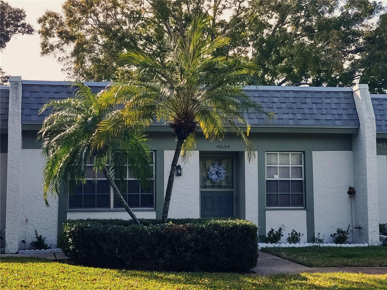 Beautifully maintained & furnished 2BR/2BA villa located in Heart of Tampa Bay.