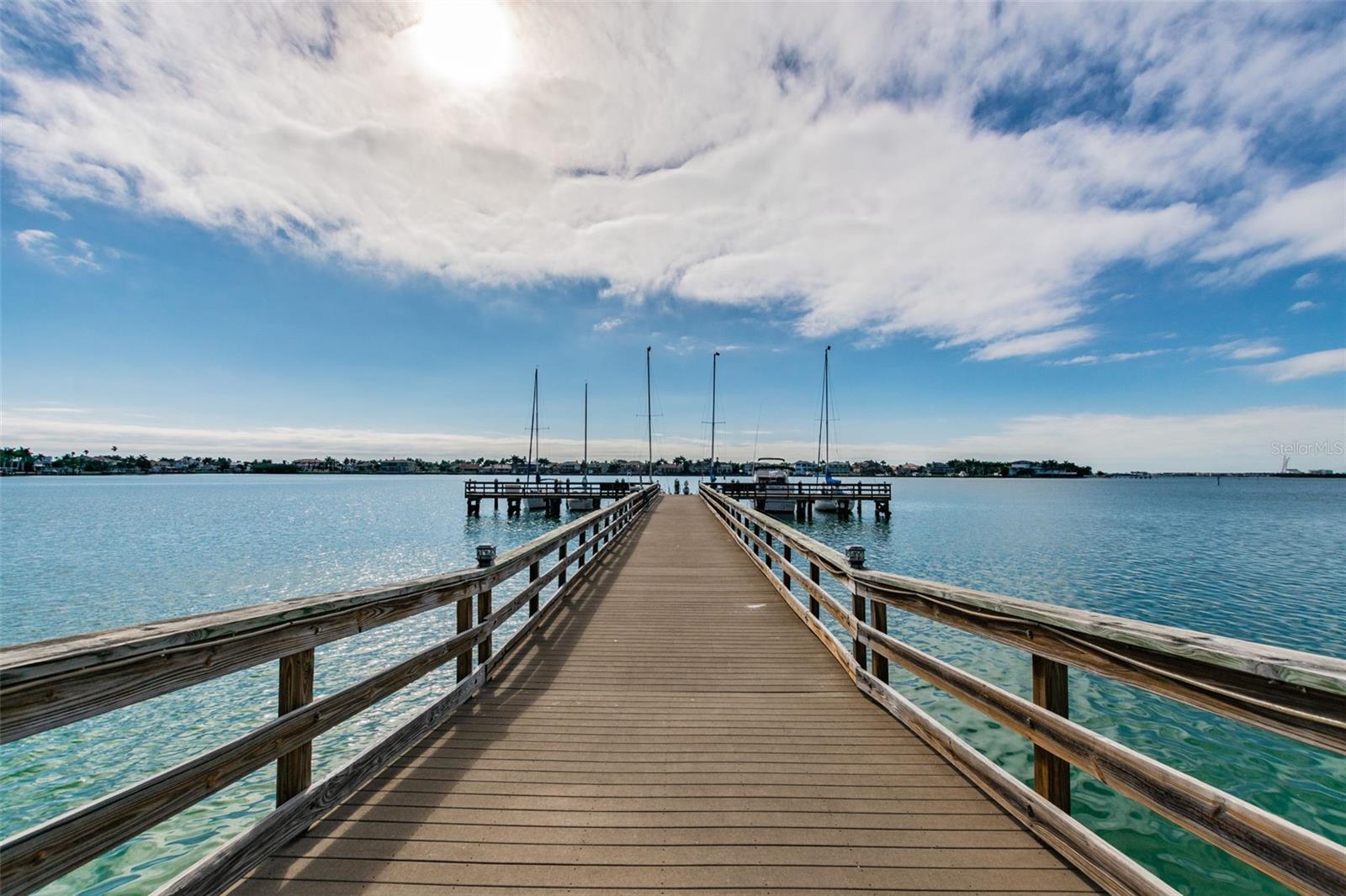 Sailboat and larger boat spaces