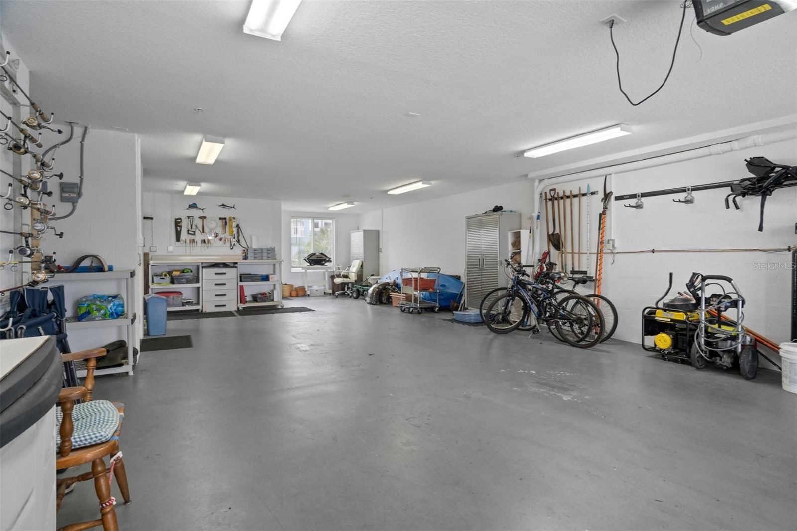 4+ car garage