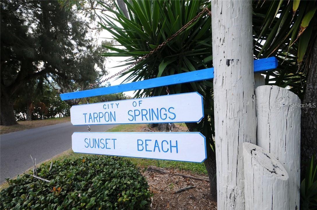 Sign to Sunset beach