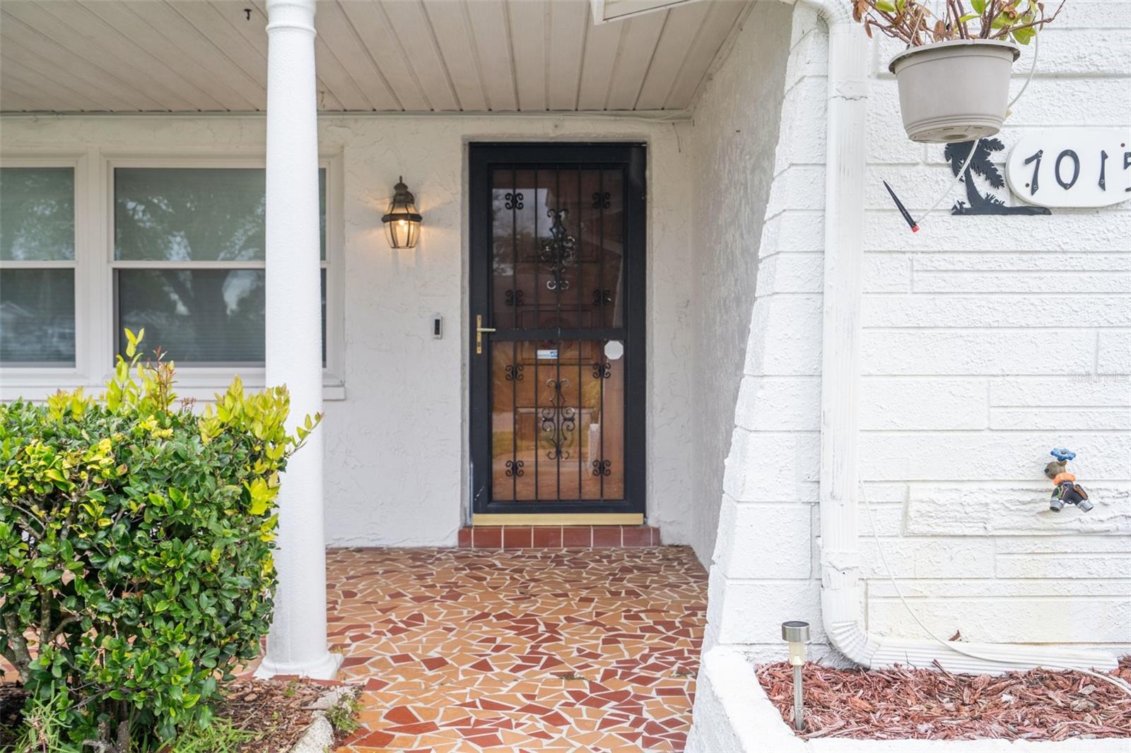 Inviting Front Entry