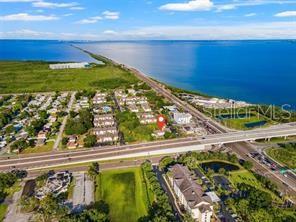 Bring your kayak, paddleboard and get on the water or get on the walk or bicycle on the Courtney Campbell Causeway 2 min from the complex.