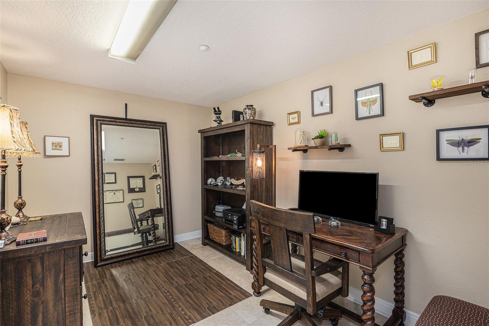 Bonus Room can be used as a den/office, kids play room, additional 4th bedroom and so much more!