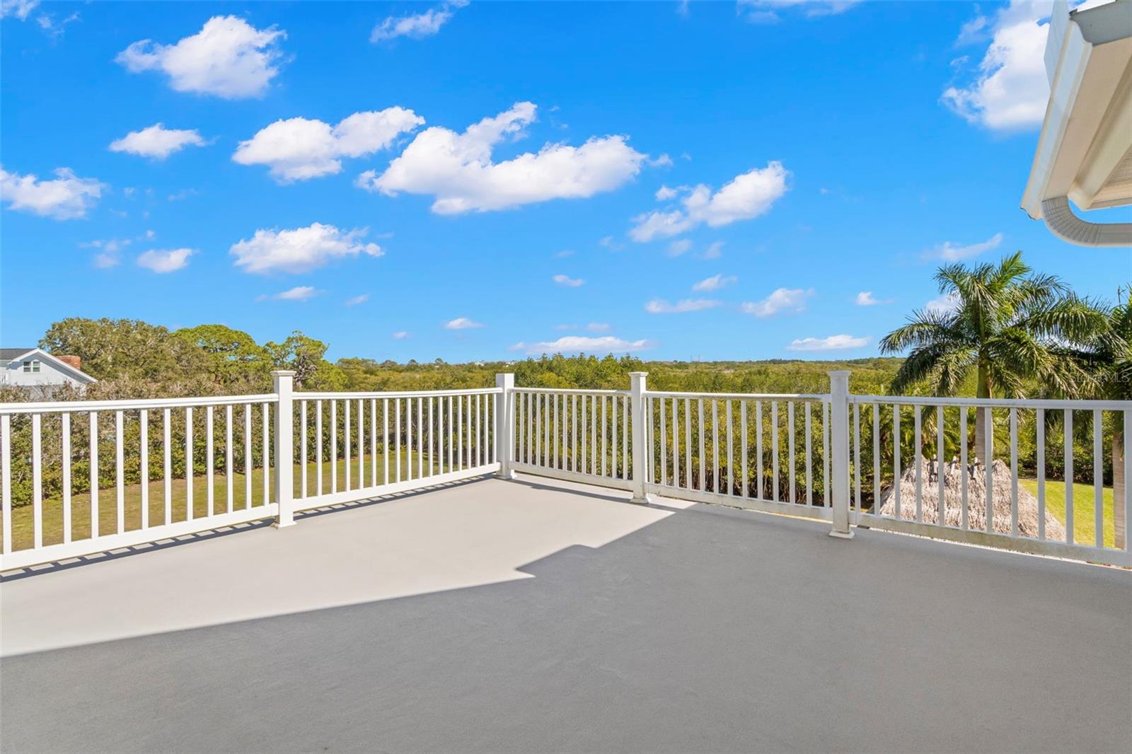 3rd Floor Balcony offers sweeping view of Bayou.