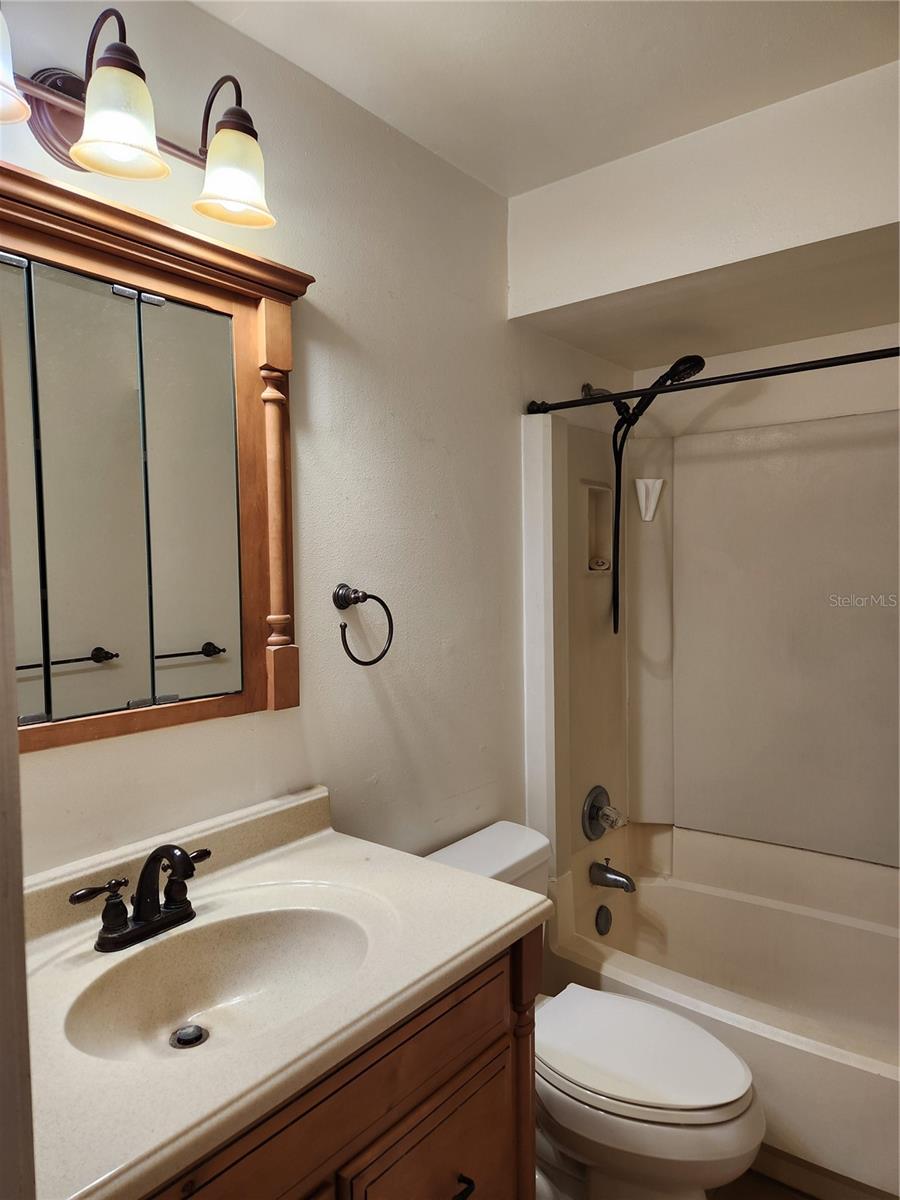 Bathroom with Tub-Shower