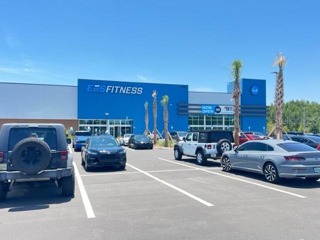 24/7 Fitness Center within walking distance