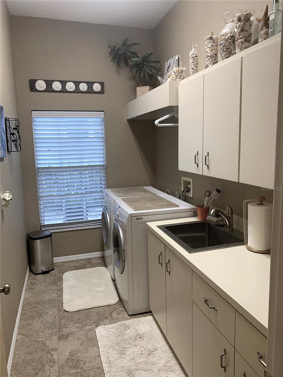 Laundry Room across from guest bath