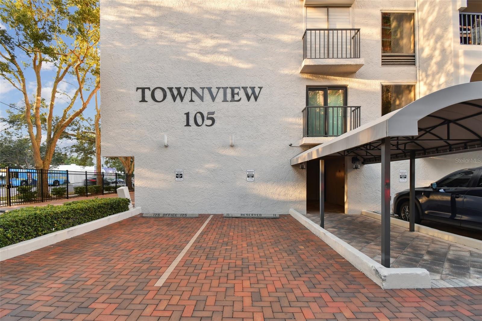 Townview Condominium