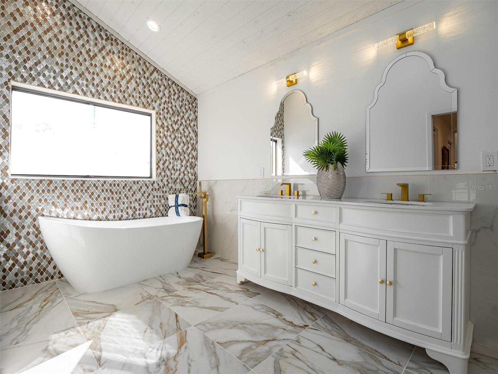 Primary Suite Bathroom with Standalone bath
