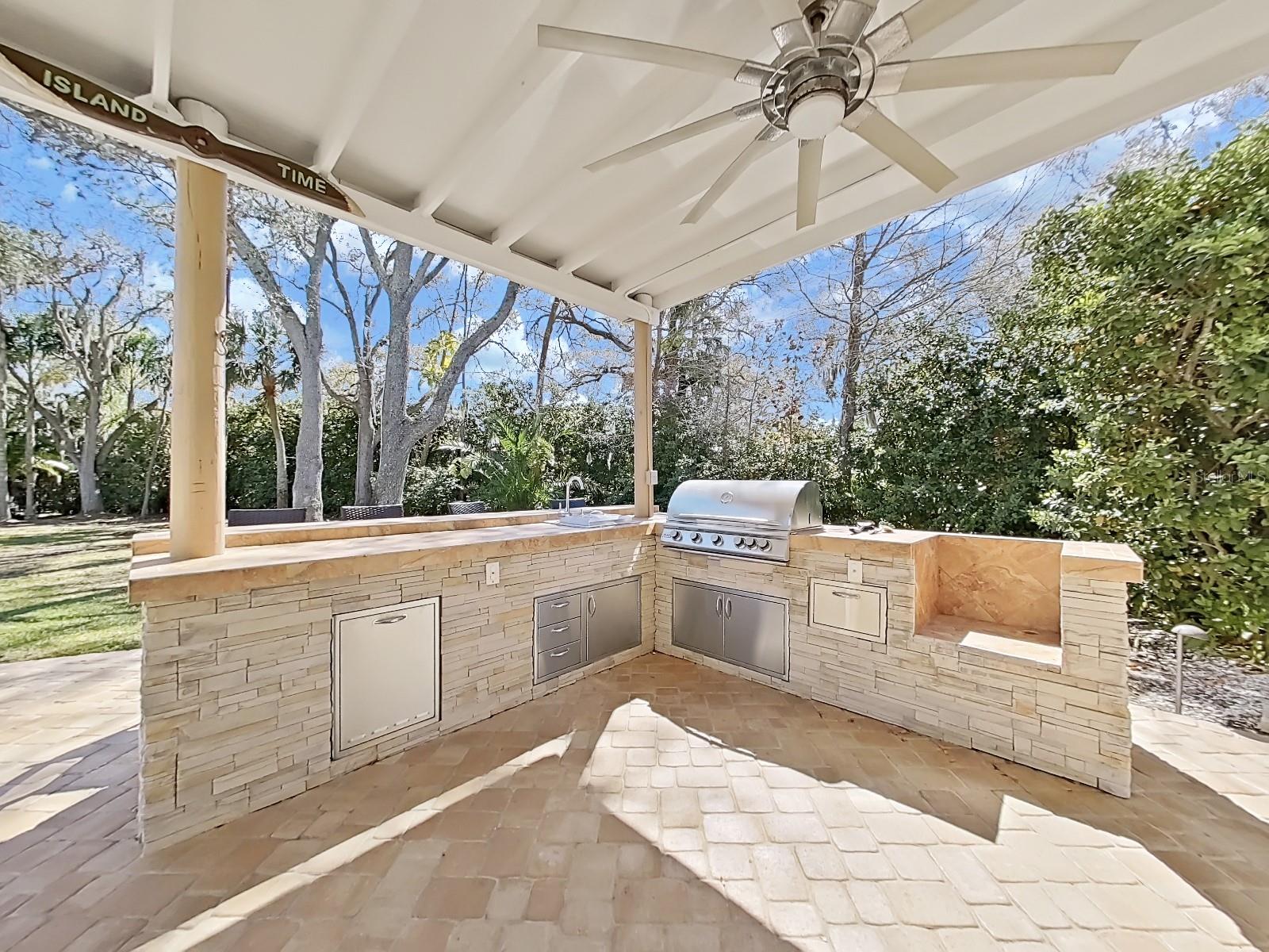Covered Outdoor kitchen