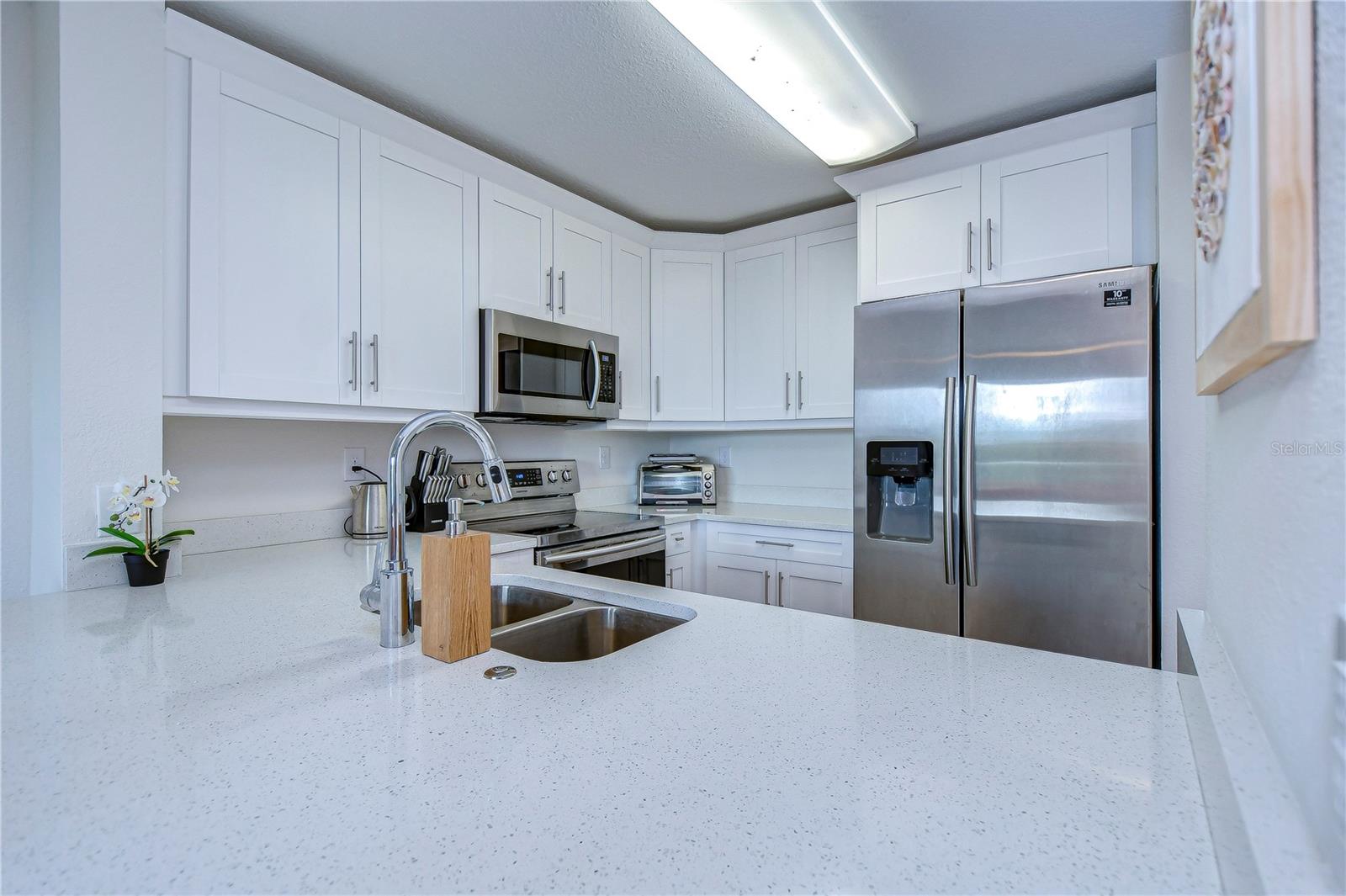 Quartz countertops and stainless appliances!