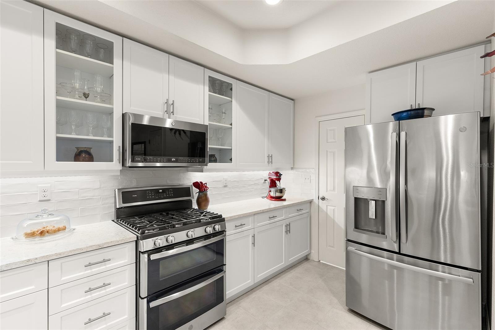 Upgraded stainless steel appliances