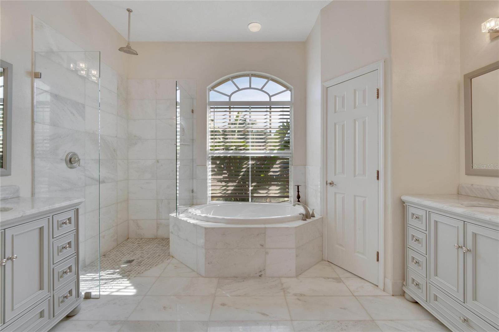Primary Bathroom w/Garden Tub & Marble Finishes