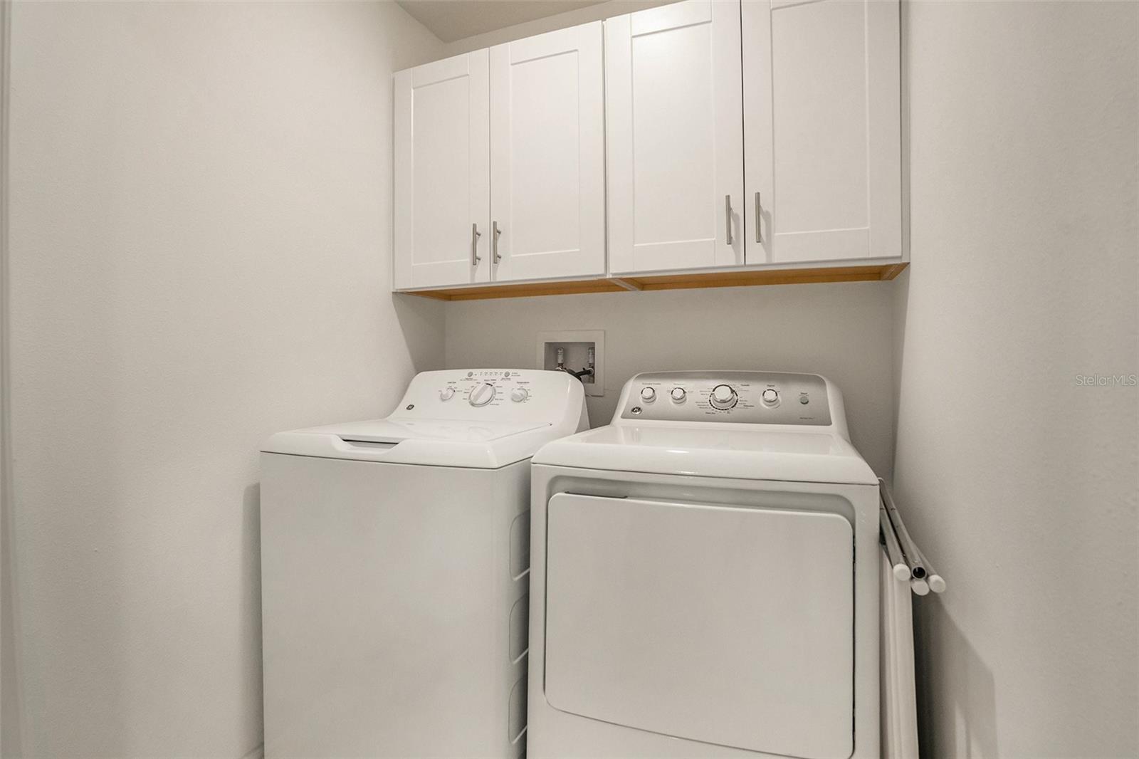 1 year old Washer & Dryer