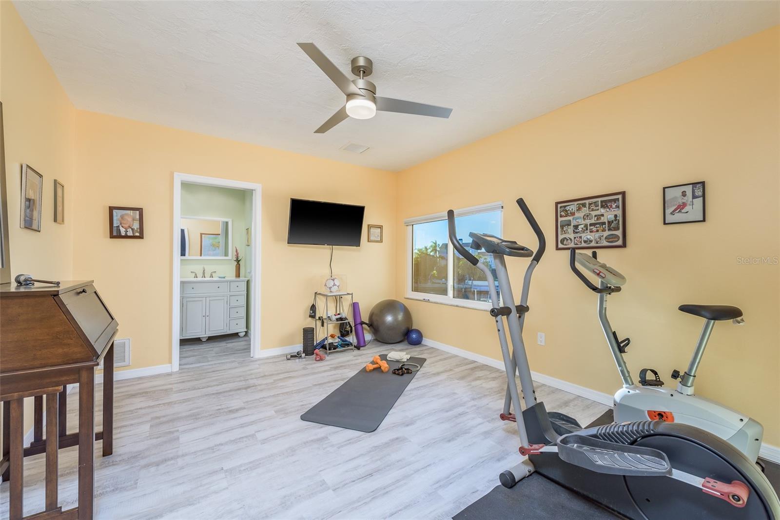 2nd Story Guest Bedroom 2/makes perfect home gym!
