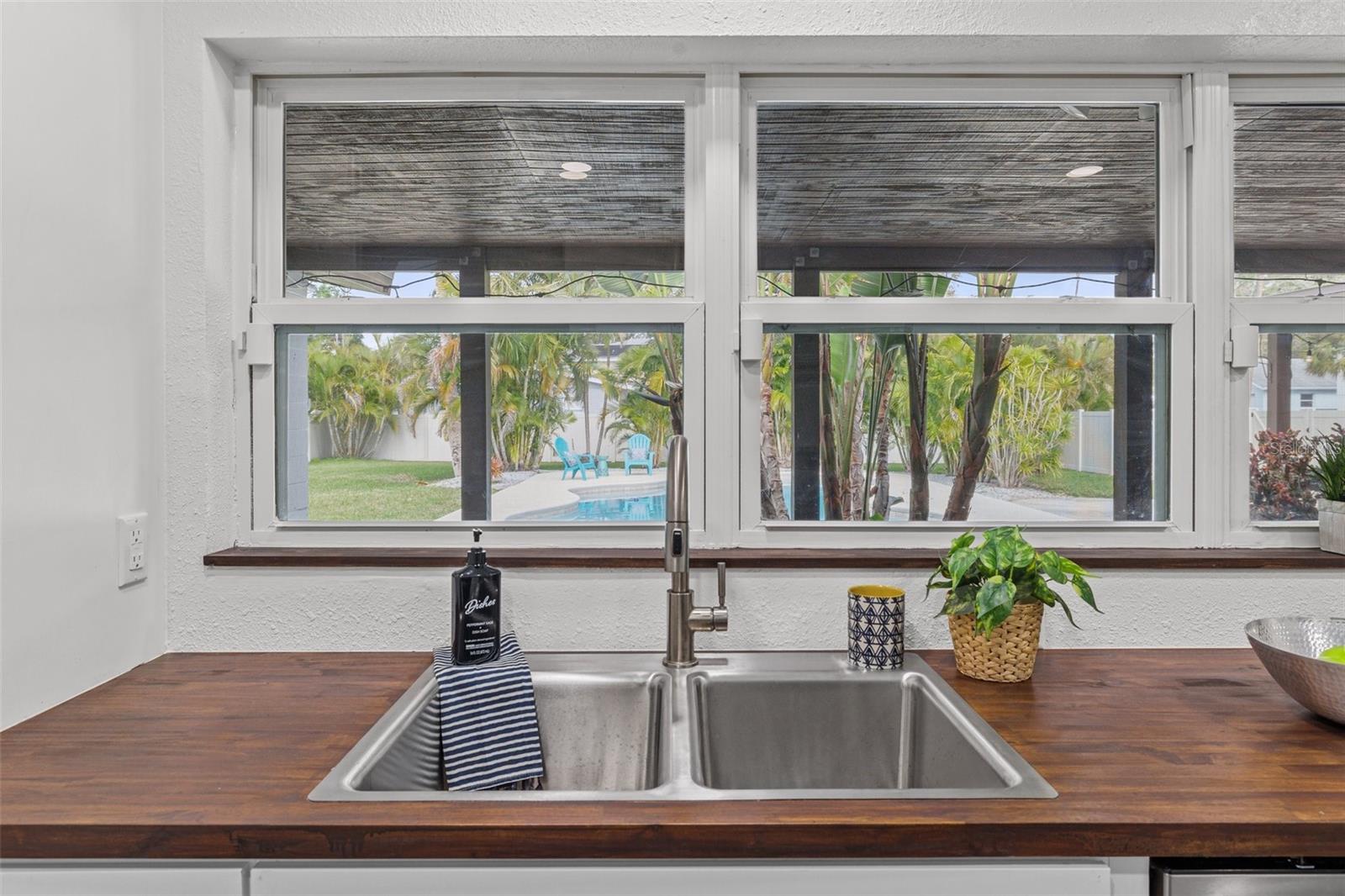 Tropical views from your kitchen window