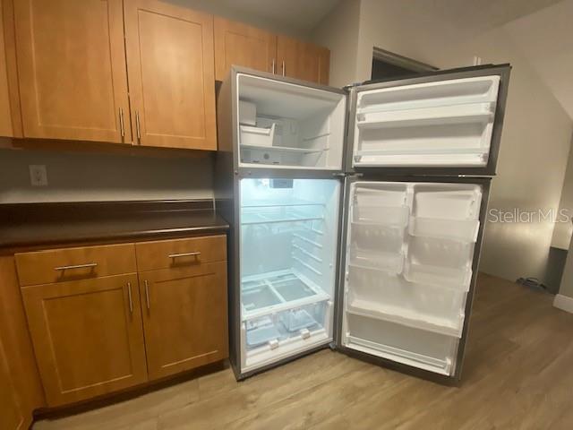 New refrigerator with ice maker