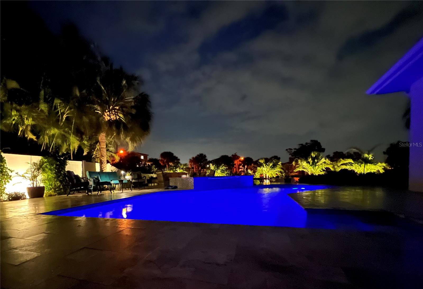 Programmable pool and landscape lighting adds a touch of glamor to your perfect Florida evenings!